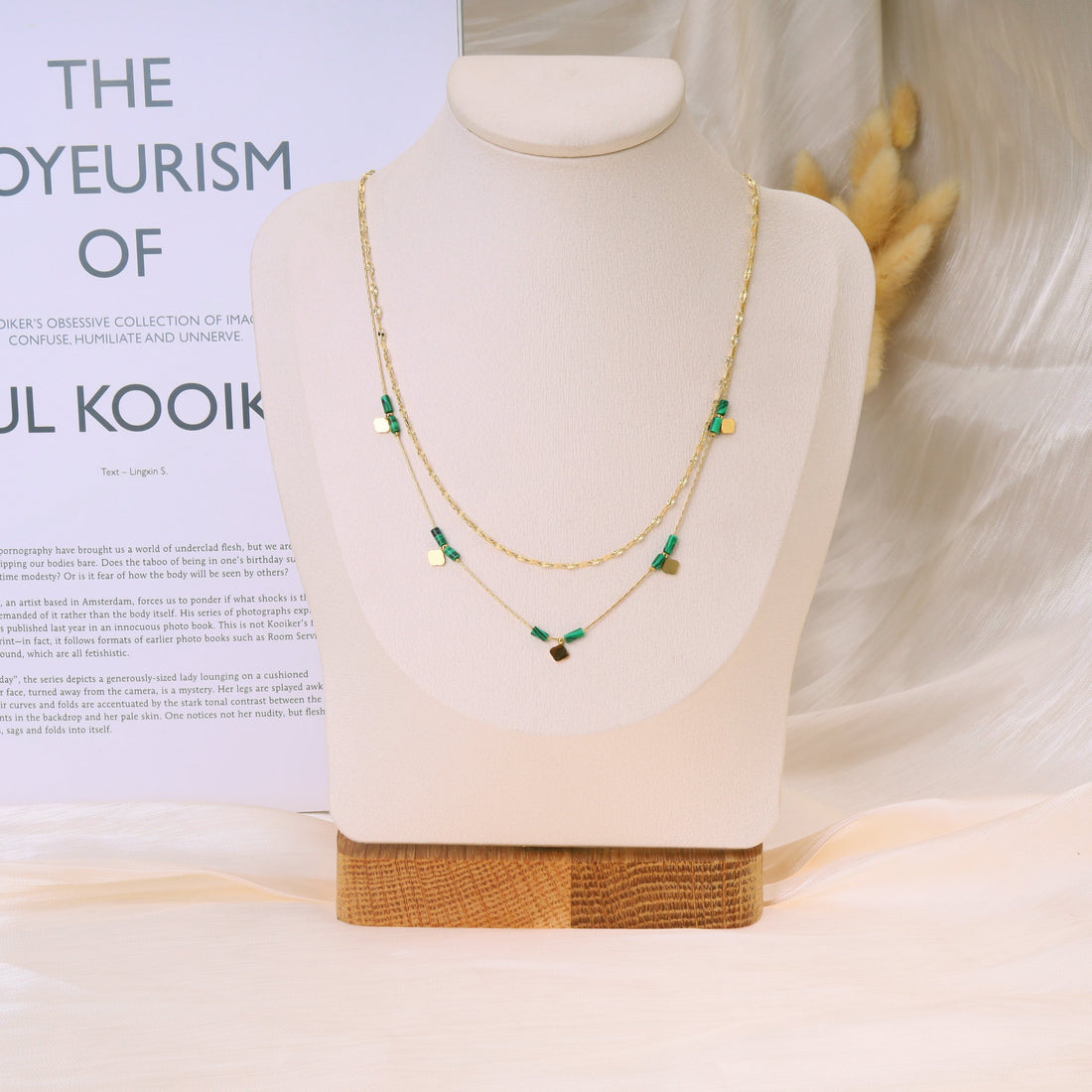 Collier Double Chaîne avec Perles Vertes – Superposé & Élégant | Twinolo