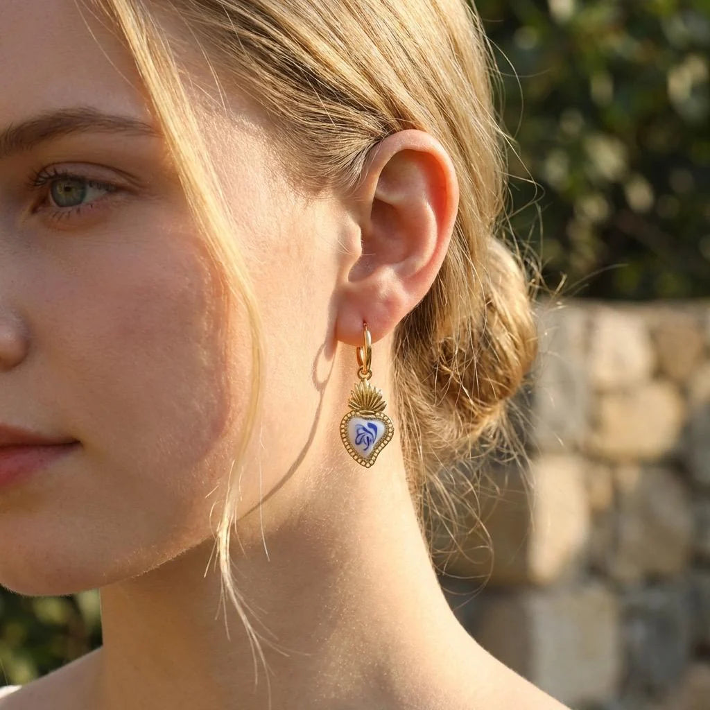 Gold-Colored Earrings with Heart Pendant | TWINOLO