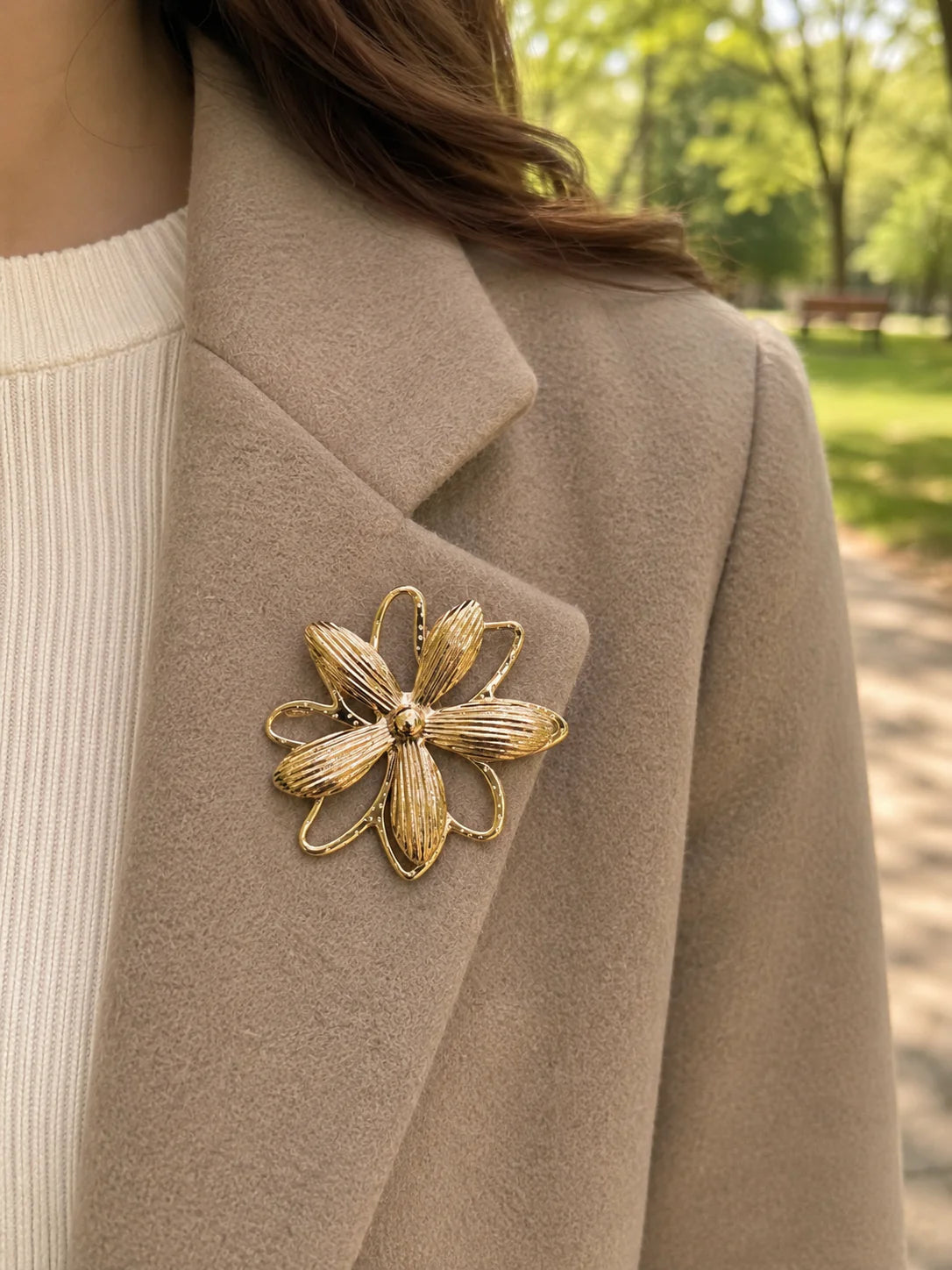 Broche Fleur Dorée – Acier Inoxydable | Twinolo
