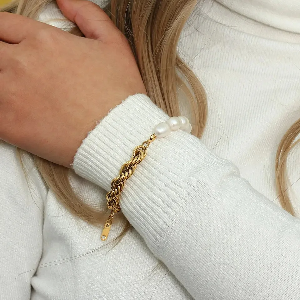 Bracelet en perles d'eau douce avec chaîne à maillons – Intemporel et élégant | Twinolo