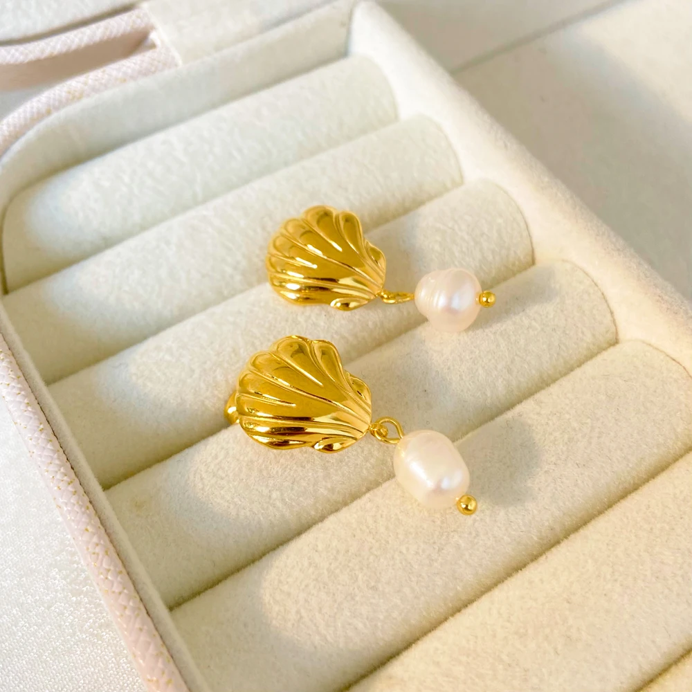 Boucles d'Oreilles Coquillage avec Perle – Élégance Naturelle | Twinolo