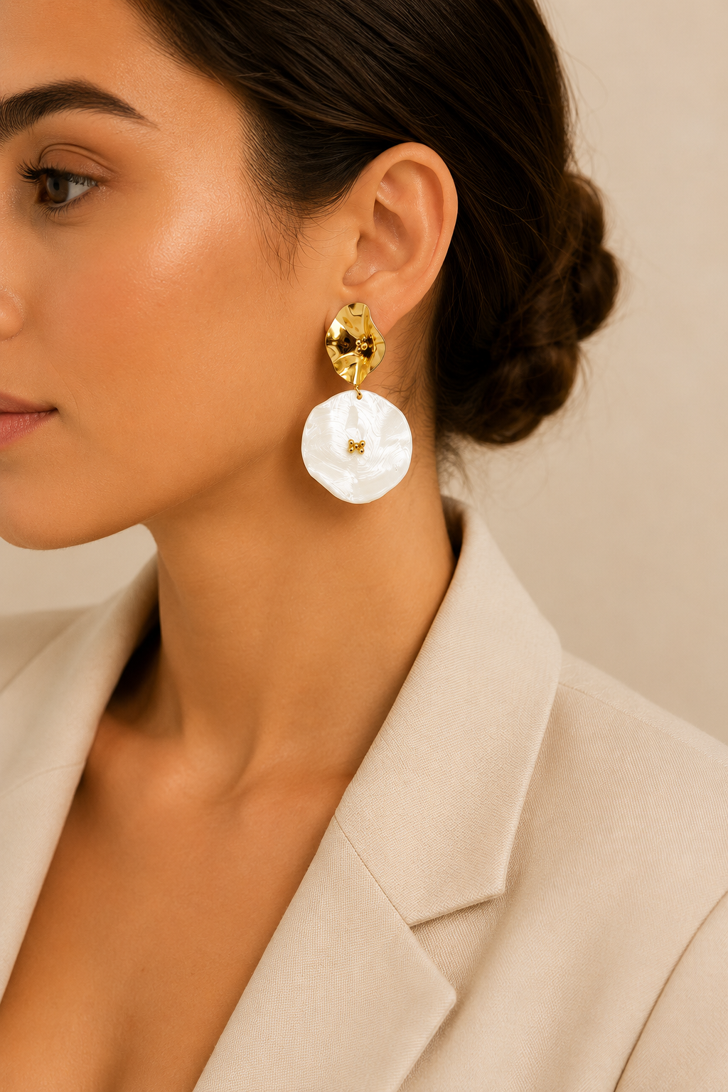 Boucles d'oreilles tendance effet nacre – Doré | Twinolo