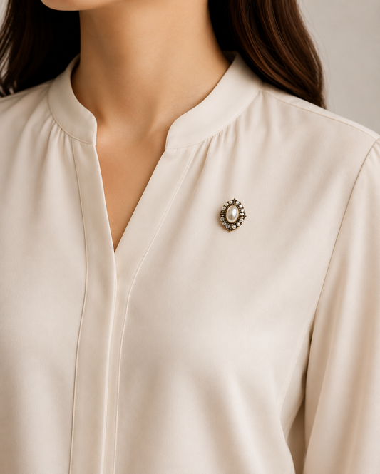 Brooch - Elegant Brooch with Crystals and Pearl