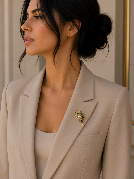 🌿 Leaf Brooch with Pearl – Botanical Elegant Brooch | Twinolo