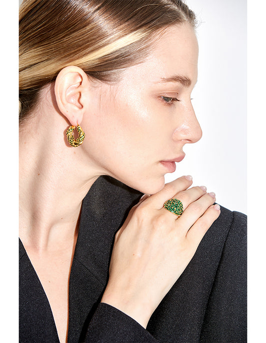 Croissant Oorbellen met Glanzende Groene Zirkonia – Stijlvol Contrast | Twinolo