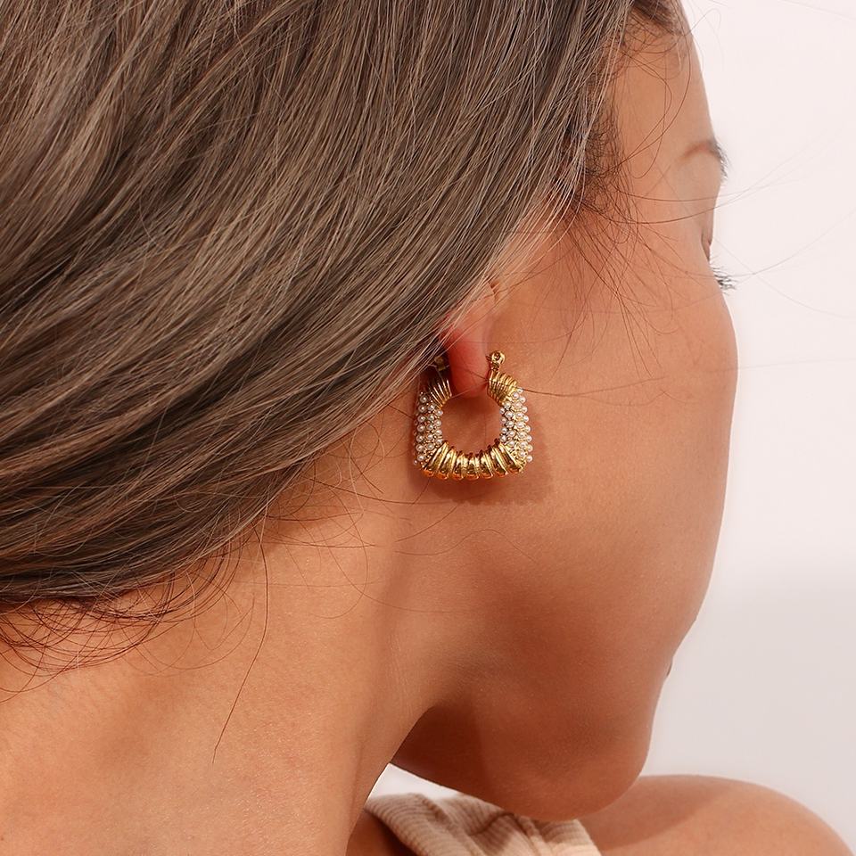 Boucles d'oreilles créoles avec accents de zircone cubique | Twinolo