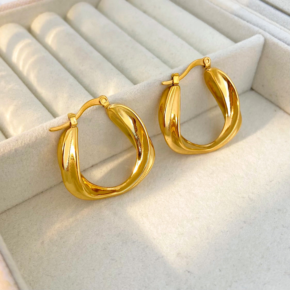 Croissant Oorbellen – Tijdloze Elegantie in Goud | Twinolo