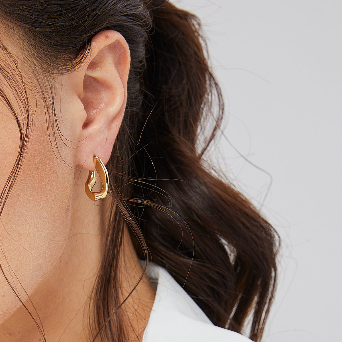 Boucles d'oreilles créoles dorées – Intemporelles et classiques | Twinolo