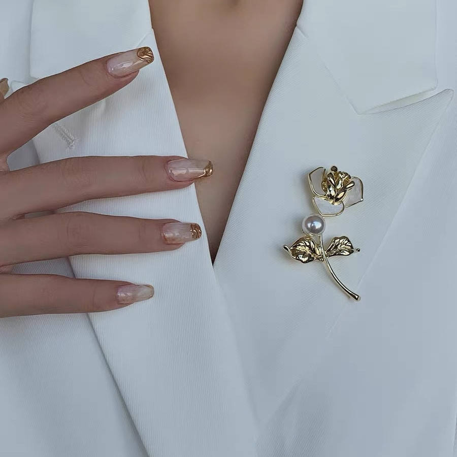 Broche Fleur - Broche Élégante avec Perle | Twinolo