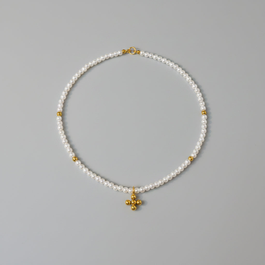 Collier de Perles avec Pendentif Croix – Classique & Intemporel | Twinolo
