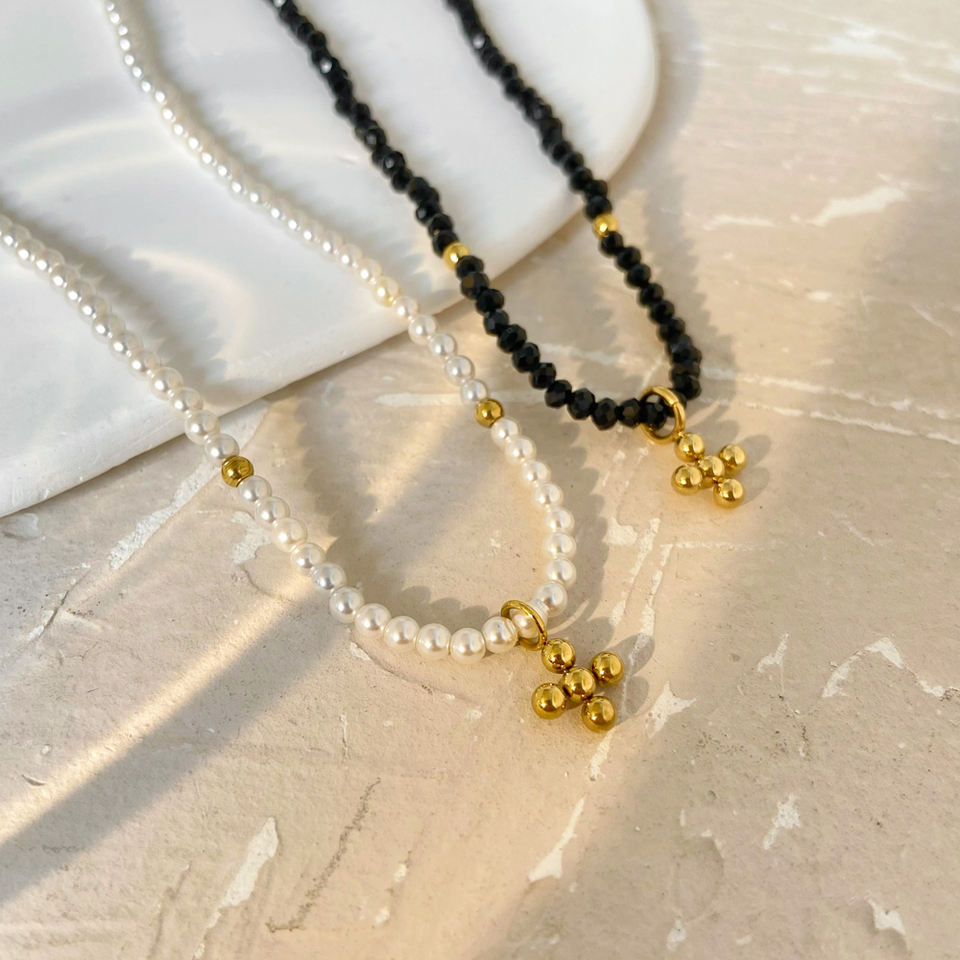 Collier de Perles avec Pendentif Croix – Classique & Intemporel | Twinolo