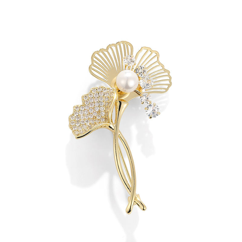 Broche Fleur - Élégante Broche Ornée de Cristaux | Twinolo