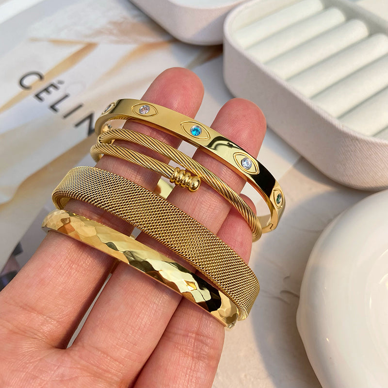 Bracelet Jonc Doré – Un Classique Intemporel | Twinolo