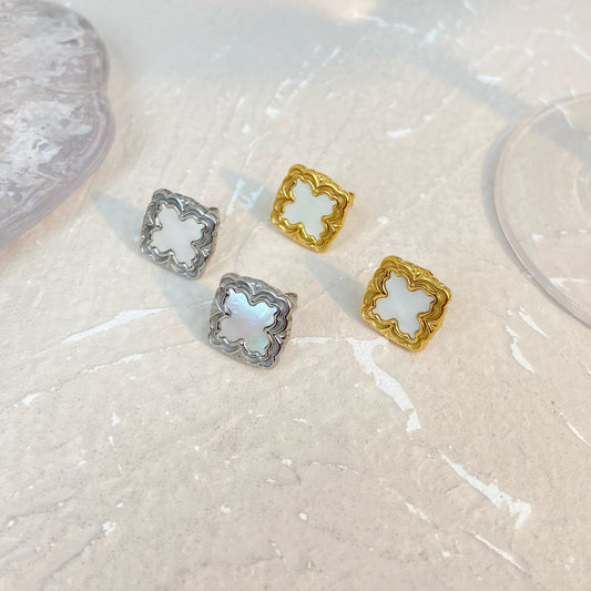 Oorstekers met Klaver – Brenger van Geluk | Twinolo