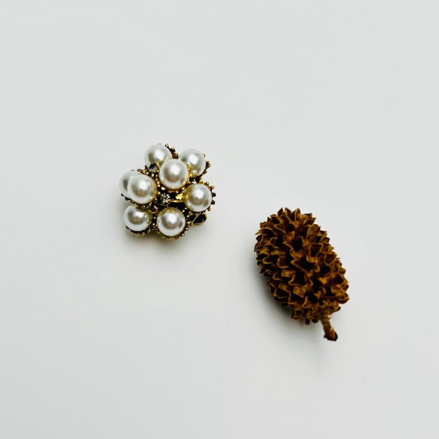 Broche - Élégante broche avec cristaux et perle