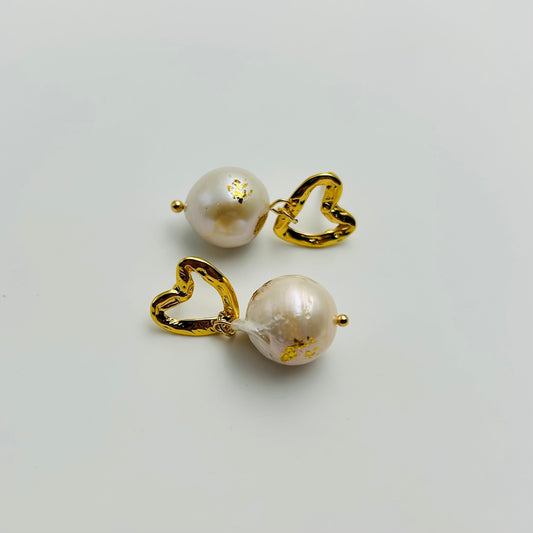 Gouden Oorhangers met Parel en Hartvorm – Stijlvol Statement | Twinolo