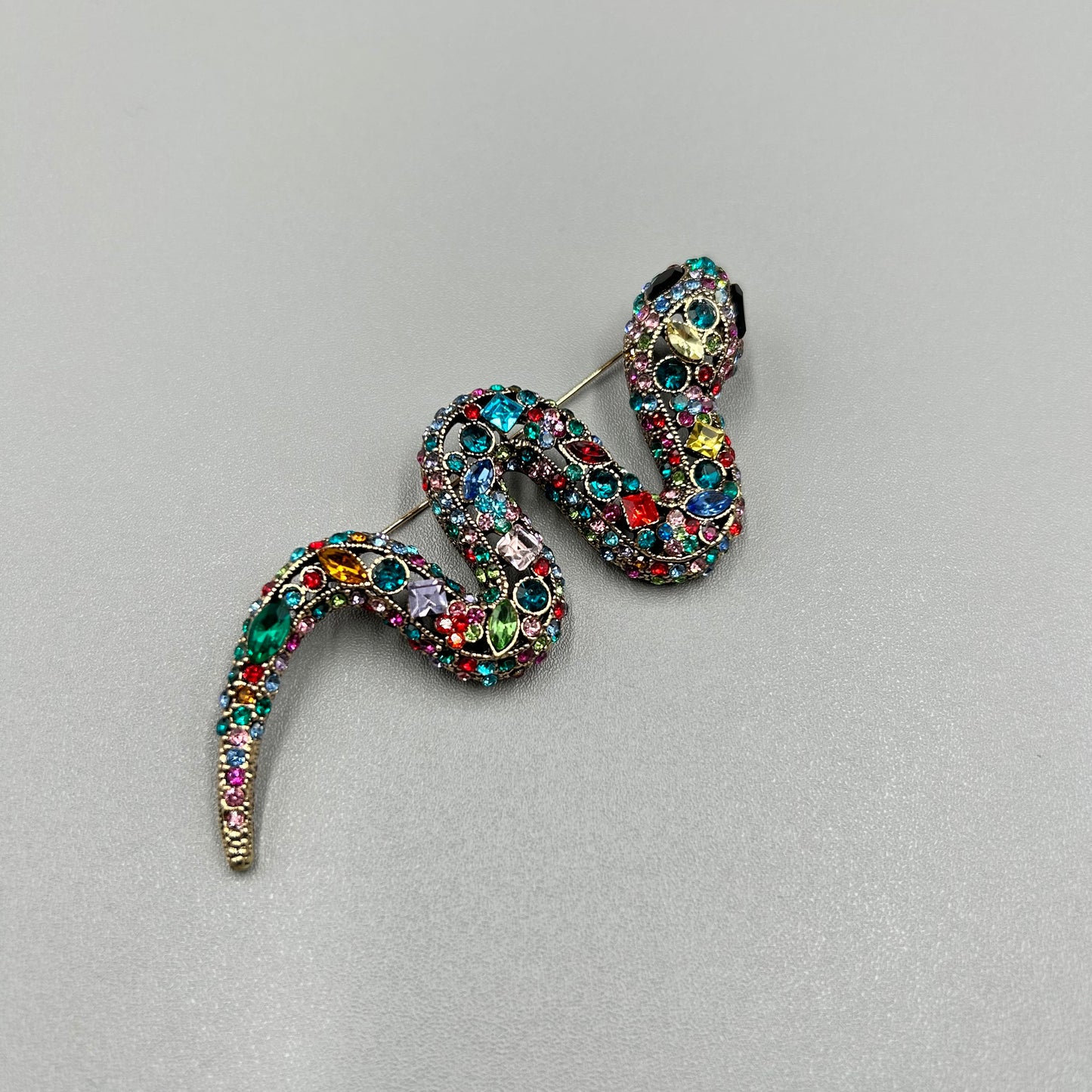 Broche - Élégante Broche à Cristaux | Twinolo