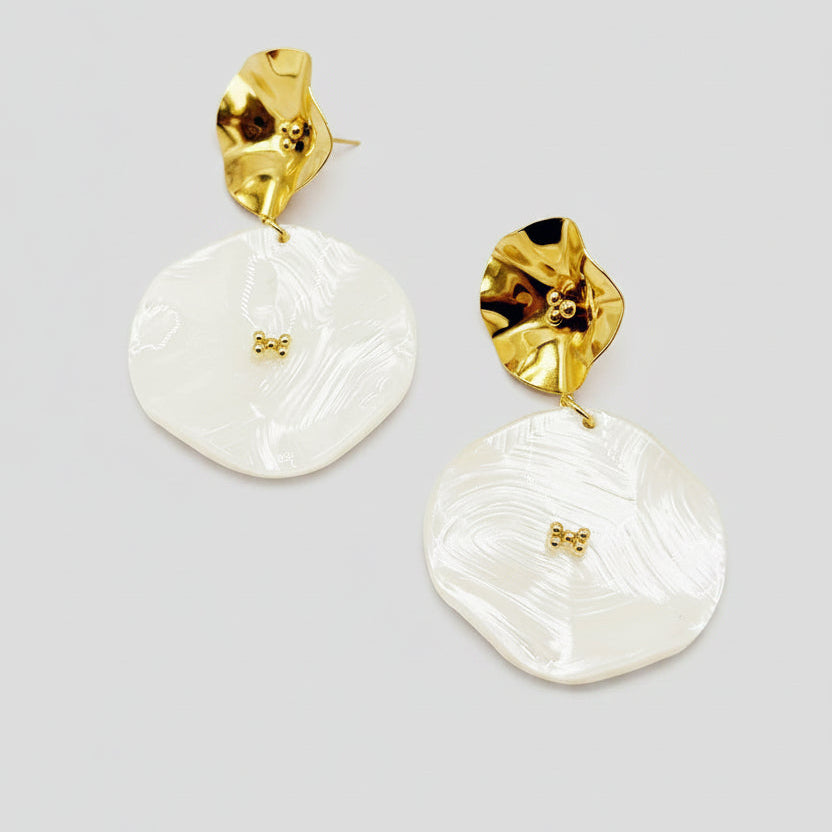 Boucles d'oreilles tendance effet nacre – Doré | Twinolo
