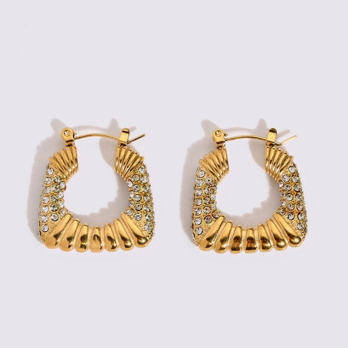 Boucles d'oreilles créoles avec accents de zircone cubique | Twinolo