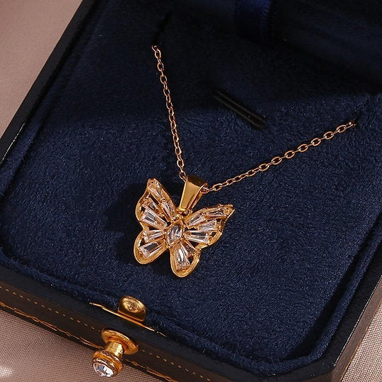 Collier avec pendentif papillon – Ludique et élégant | Twinolo