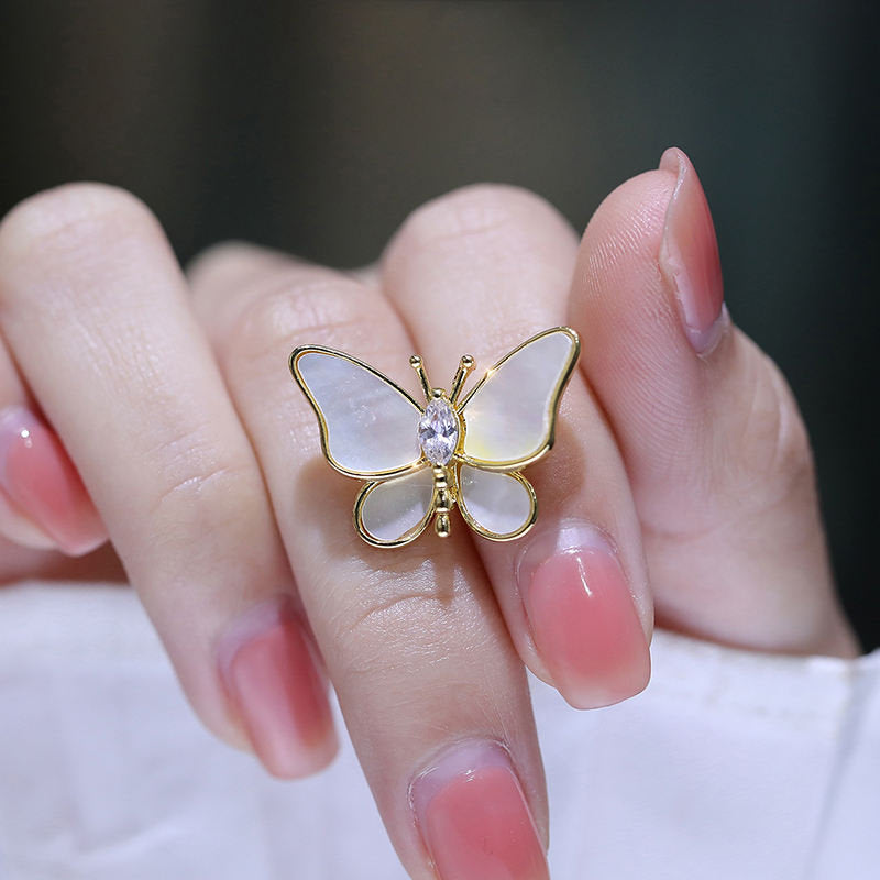 🦋 Broche Papillon - Broche Élégante avec Cristaux | Twinolo