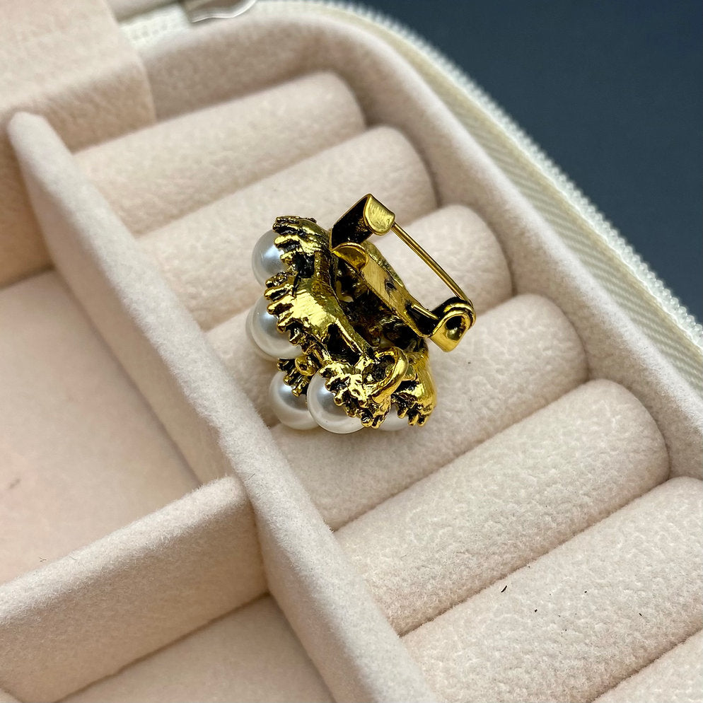 Broche - Élégante broche avec cristaux et perle
