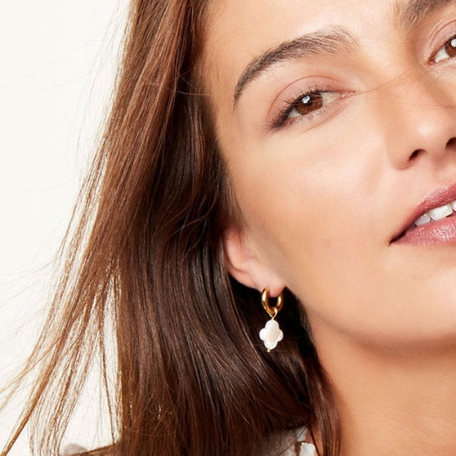 Boucles d'oreilles Trèfle & Nacre – Élégance Intemporelle | Twinolo