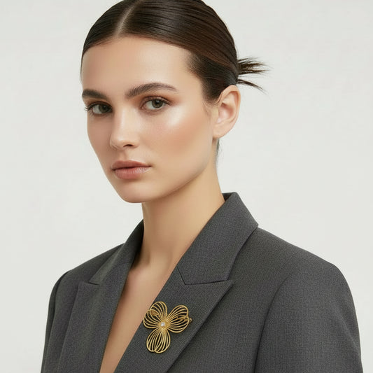 Gouden Bloem Broche met Kristal – Roestvrij Staal – Elegant Design | Twinolo