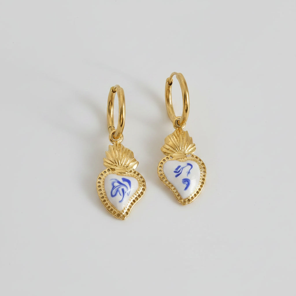 Gold-Colored Earrings with Heart Pendant | TWINOLO