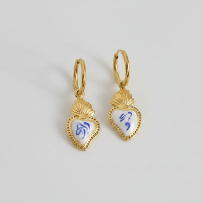 Gold-Colored Earrings with Heart Pendant | TWINOLO