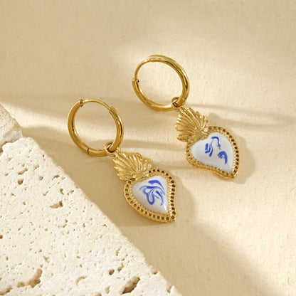 Gold-Colored Earrings with Heart Pendant | TWINOLO