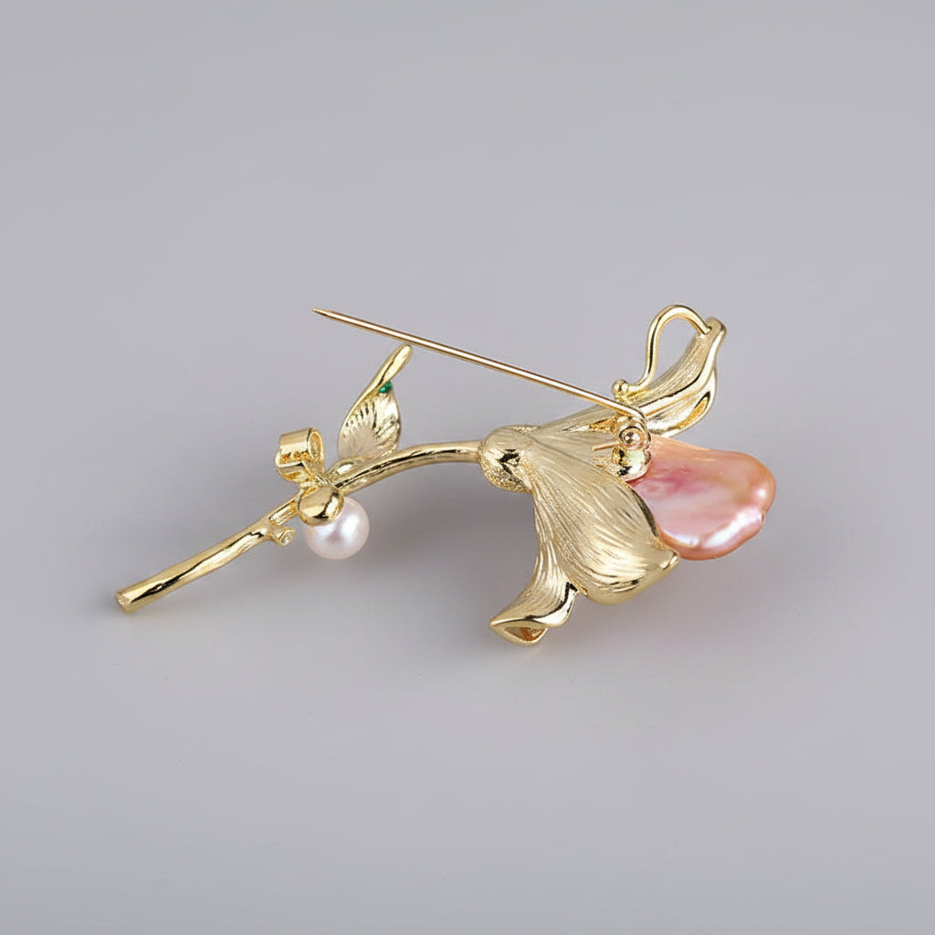 Luxury Floral Brooch with Freshwater Pearl – 18K Gold Plated | Twinolo