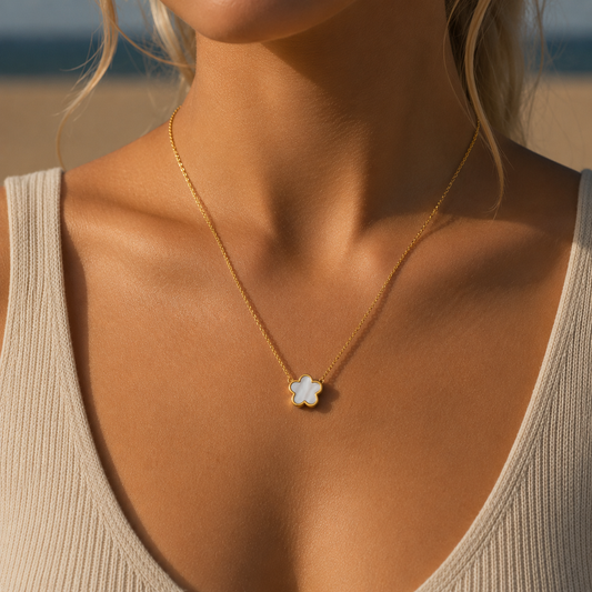 Clover Necklace – Stylish & Timeless | Twinolo