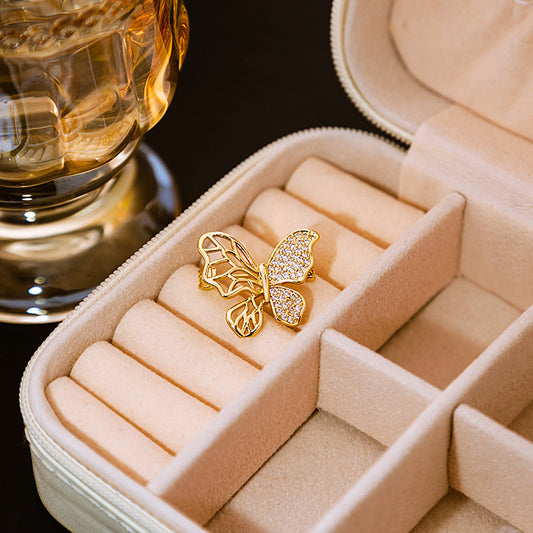 🦋 Vlinderbroche in Goudkleurig Design – Minimalistisch & Elegant | Twinolo