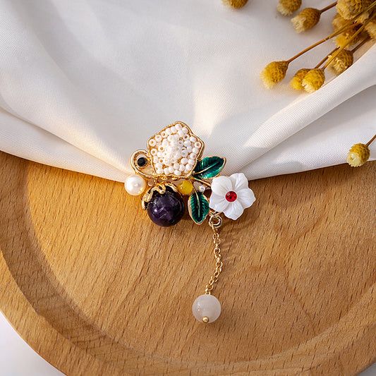 🌼 Bloemenbroche met Parel, Emaille en Speelse Hanger – Vintage Stijl | Twinolo